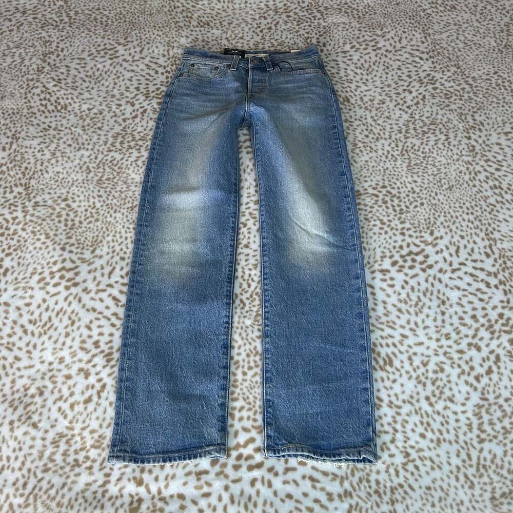 NWT Levi's Wedgie Straight Jeans Size 24x28 Blue Denim